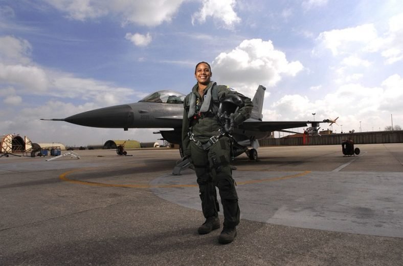 Top 6 Best Female Fighter Pilots in the US ExploringUSA